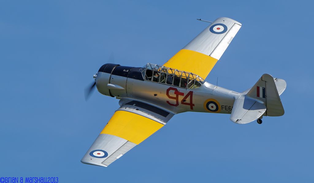 http://i5.photobucket.com/albums/y200/penpusher/09%20Duxford%202013/10%20Duxford%20Show%2026May13/04.jpg