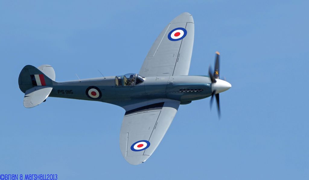 http://i5.photobucket.com/albums/y200/penpusher/09%20Duxford%202013/10%20Duxford%20Show%2026May13/07.jpg