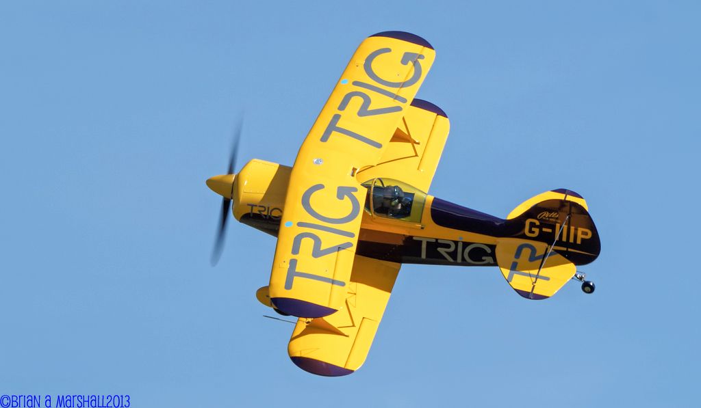 http://i5.photobucket.com/albums/y200/penpusher/09%20Duxford%202013/10%20Duxford%20Show%2026May13/09.jpg