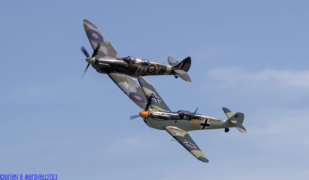 http://i5.photobucket.com/albums/y200/penpusher/09%20Duxford%202013/10%20Duxford%20Show%2026May13/12.jpg