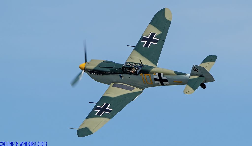 http://i5.photobucket.com/albums/y200/penpusher/09%20Duxford%202013/10%20Duxford%20Show%2026May13/13.jpg