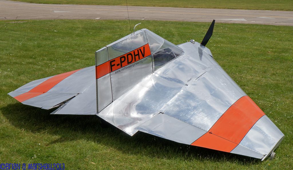http://i5.photobucket.com/albums/y200/penpusher/09%20Duxford%202013/11Duxford%2006Jun13/03.jpg