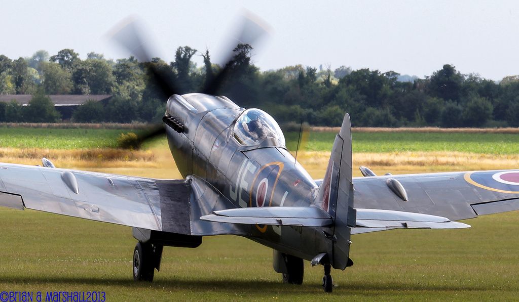 http://i5.photobucket.com/albums/y200/penpusher/09%20Duxford%202013/14%20SpitShow%2028Jul13/11.jpg