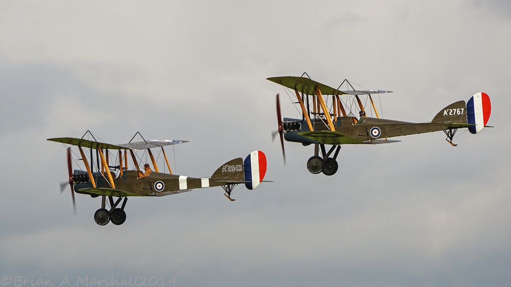 http://i5.photobucket.com/albums/y200/penpusher/11%20Duxford%202014/04%20Old%20Warden/01%20Old%20Warden%2029Jun14/10.jpg~original