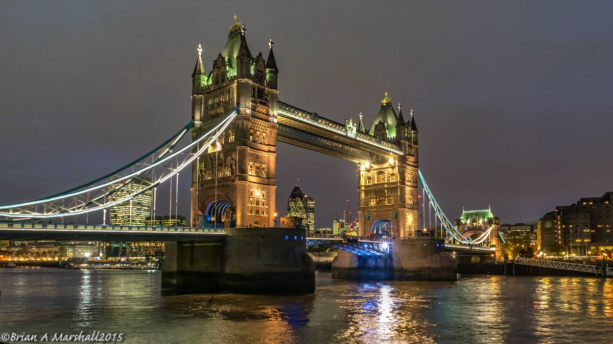 http://i5.photobucket.com/albums/y200/penpusher/13%202015/02%20Miscellaneous/21%20TowrBrdg%2009Nov15/04.jpg~original