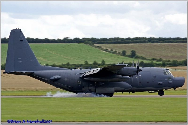 http://i5.photobucket.com/albums/y200/penpusher/American%20Air%20Day%20Duxford%20-%2028%20Jul%2007/01.jpg