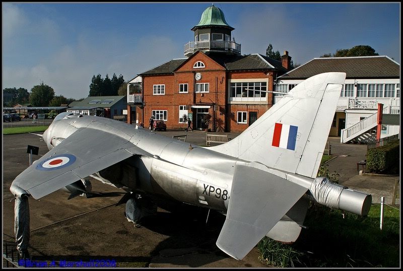 http://i5.photobucket.com/albums/y200/penpusher/Brooklands%2011%20Oct%2008/01.jpg