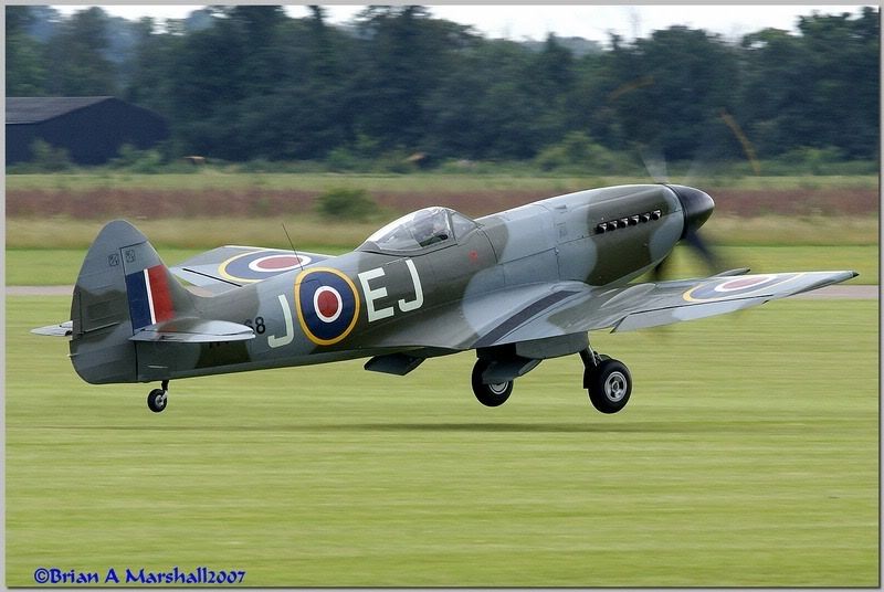 http://i5.photobucket.com/albums/y200/penpusher/Duxford%20-%2005%20Jun%2007/14.jpg