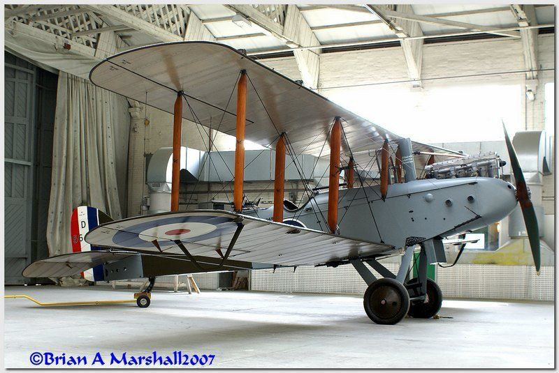 http://i5.photobucket.com/albums/y200/penpusher/Duxford%20-%2026%20Apr%2007/07.jpg