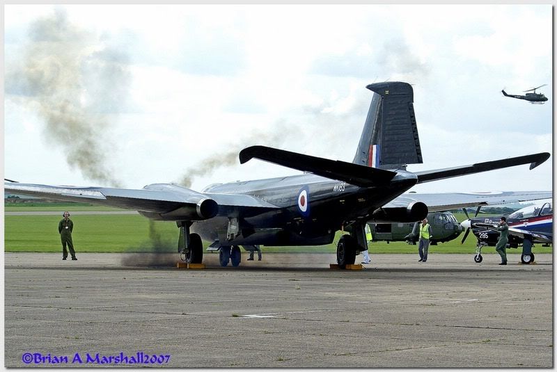 http://i5.photobucket.com/albums/y200/penpusher/Duxford%20-Falkland%20Show%20-%2020%20May%2007/09.jpg