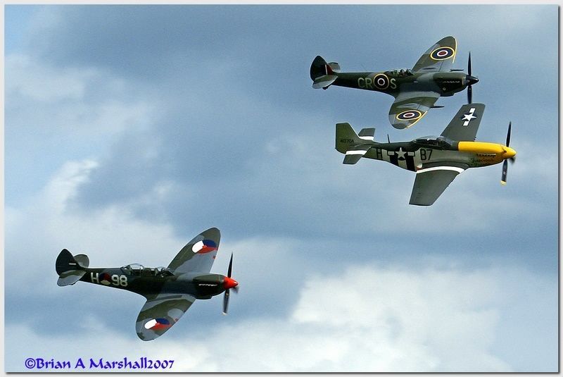 http://i5.photobucket.com/albums/y200/penpusher/Duxford%20-Falkland%20Show%20-%2020%20May%2007/16.jpg