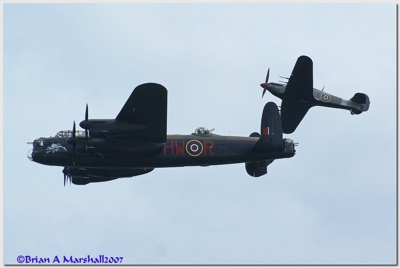 http://i5.photobucket.com/albums/y200/penpusher/Duxford%20-Falkland%20Show%20-%2020%20May%2007/17.jpg