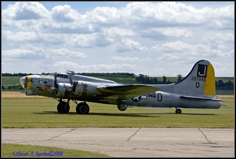 http://i5.photobucket.com/albums/y200/penpusher/Duxford%2004%20Jul%2008/04.jpg