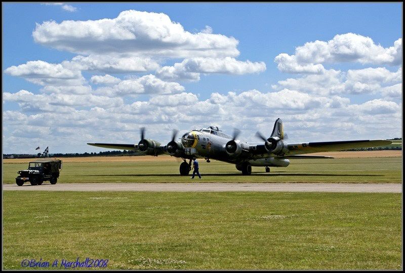 http://i5.photobucket.com/albums/y200/penpusher/Duxford%2004%20Jul%2008/05.jpg