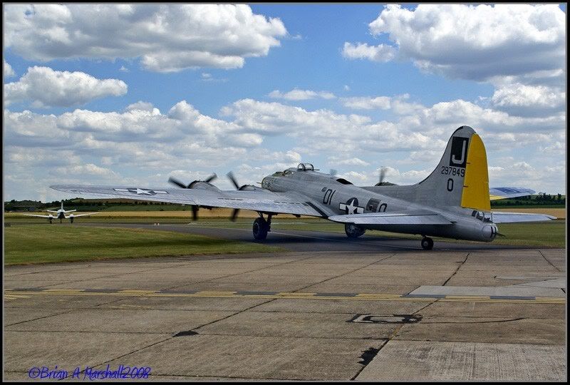 http://i5.photobucket.com/albums/y200/penpusher/Duxford%2004%20Jul%2008/11.jpg