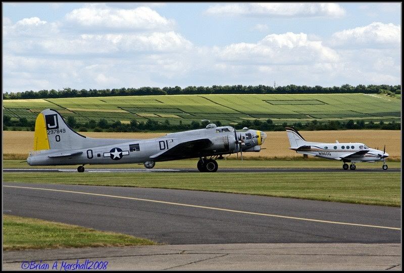 http://i5.photobucket.com/albums/y200/penpusher/Duxford%2004%20Jul%2008/12.jpg