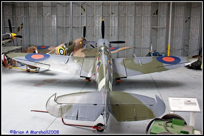 http://i5.photobucket.com/albums/y200/penpusher/Duxford%2005%20Nov%2008/09copy.jpg