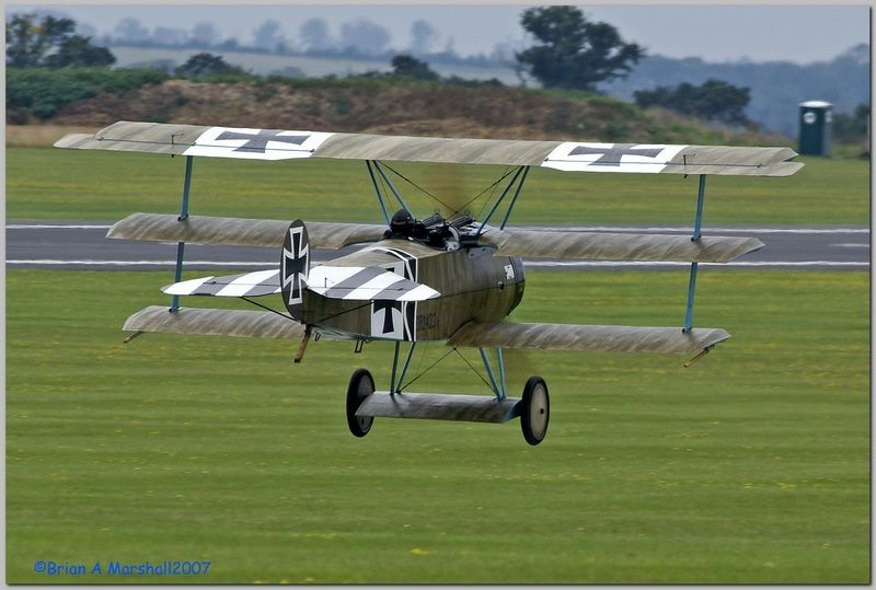 http://i5.photobucket.com/albums/y200/penpusher/Duxford%2007%20Sep%2007/02.jpg