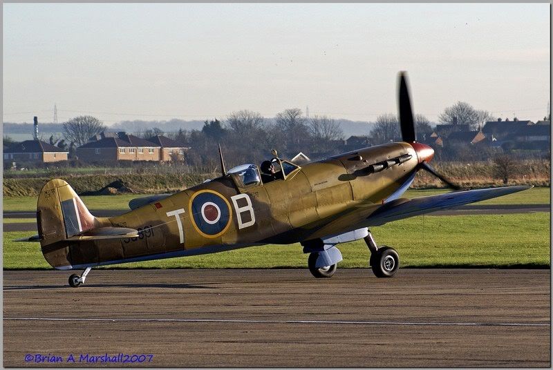 http://i5.photobucket.com/albums/y200/penpusher/Duxford%2011%20Dec%2007/02.jpg
