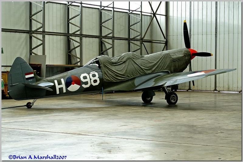 http://i5.photobucket.com/albums/y200/penpusher/Duxford%2014%20Jul%2007/07.jpg