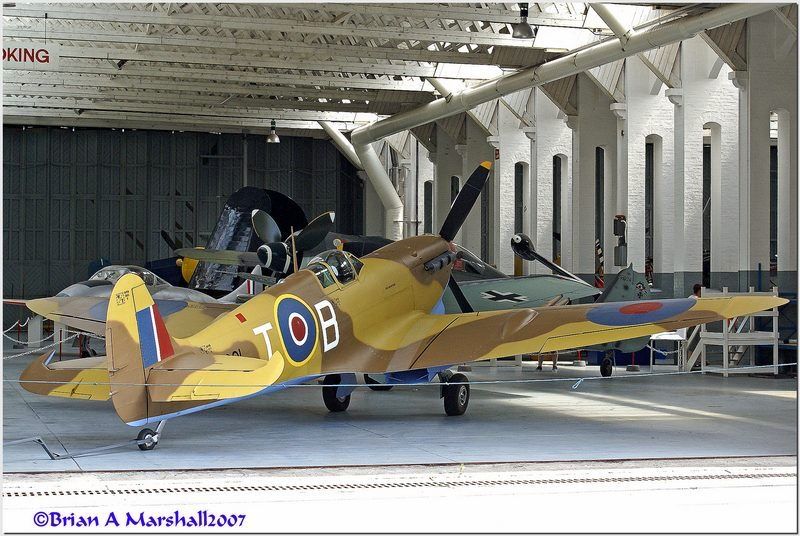 http://i5.photobucket.com/albums/y200/penpusher/Duxford%2025%20May%2007/24.jpg