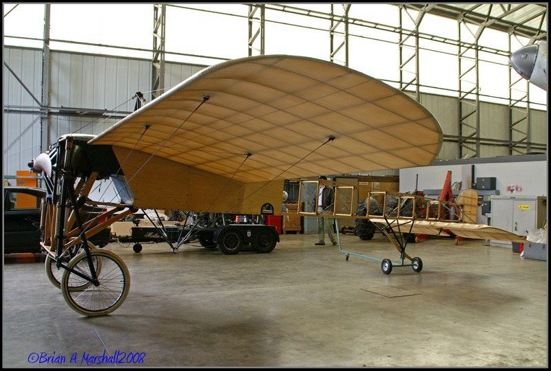 http://i5.photobucket.com/albums/y200/penpusher/Duxford%20Legends%20Jul%2008/02-1.jpg