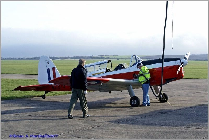 http://i5.photobucket.com/albums/y200/penpusher/Duxford%20Retro/02Feb.jpg
