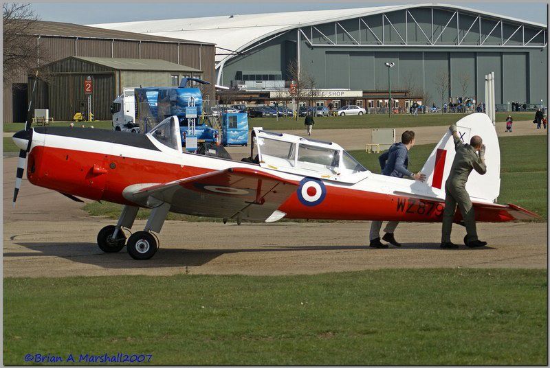 http://i5.photobucket.com/albums/y200/penpusher/Duxford%20Retro/03Mar.jpg