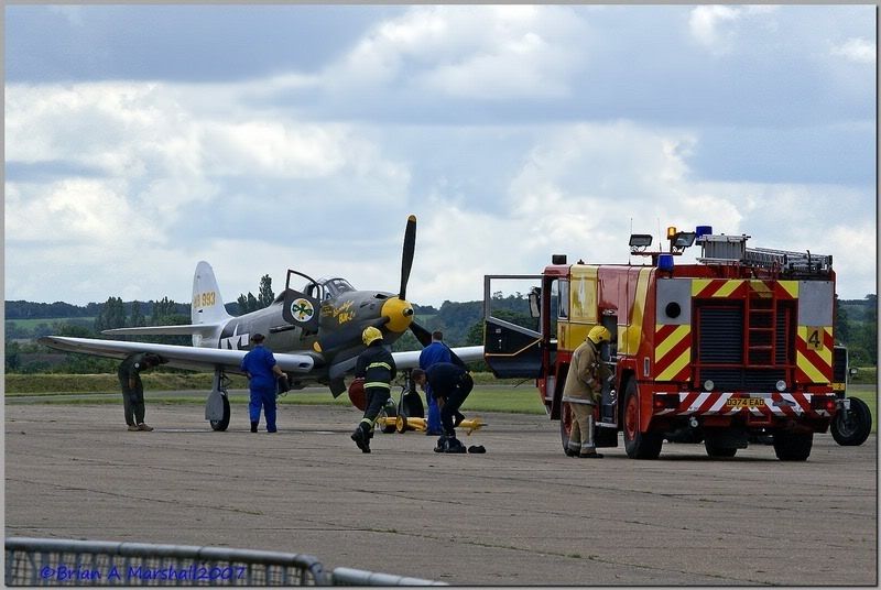 http://i5.photobucket.com/albums/y200/penpusher/Duxford%20Retro/10Jul.jpg