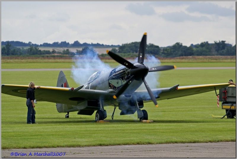 http://i5.photobucket.com/albums/y200/penpusher/Duxford%20Retro/12Jul.jpg