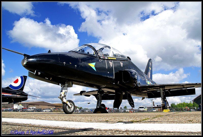 http://i5.photobucket.com/albums/y200/penpusher/Duxford%20Spring%20Show%2018%20May%2008/05.jpg