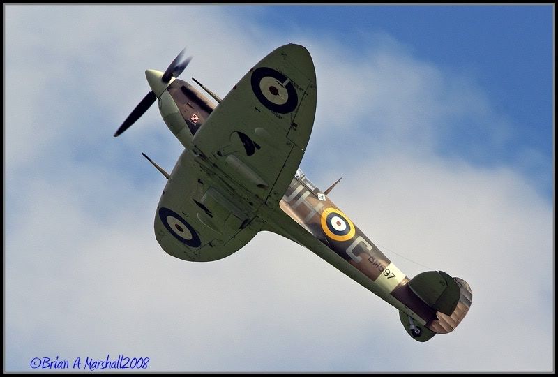 http://i5.photobucket.com/albums/y200/penpusher/Duxford%20Spring%20Show%2018%20May%2008/14.jpg