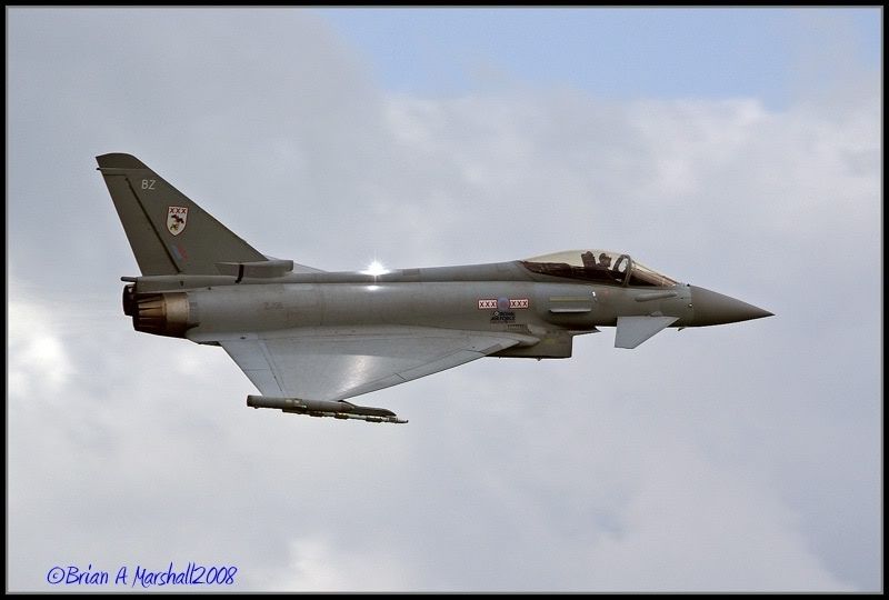 http://i5.photobucket.com/albums/y200/penpusher/Duxford%20Spring%20Show%2018%20May%2008/15.jpg