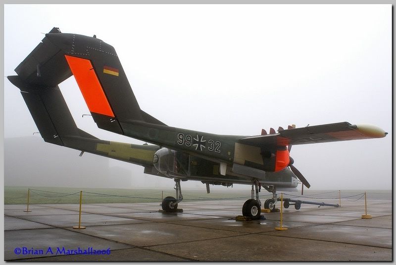 http://i5.photobucket.com/albums/y200/penpusher/IWM%20Duxford%20-%2022%20Dec%2006/33.jpg