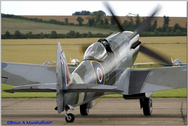 http://i5.photobucket.com/albums/y200/penpusher/Legends%20Duxford%2007%20Jul%2007/15.jpg