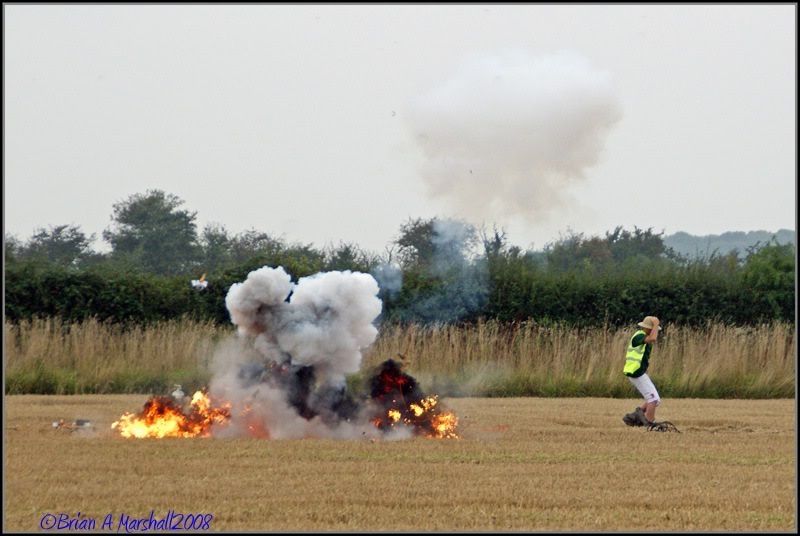 http://i5.photobucket.com/albums/y200/penpusher/Little%20Gransden%2031%20Aug%2008/09.jpg