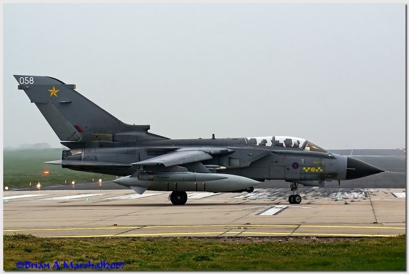 http://i5.photobucket.com/albums/y200/penpusher/RAF%20Lossiemouth%202-3%20May%2007/02.jpg