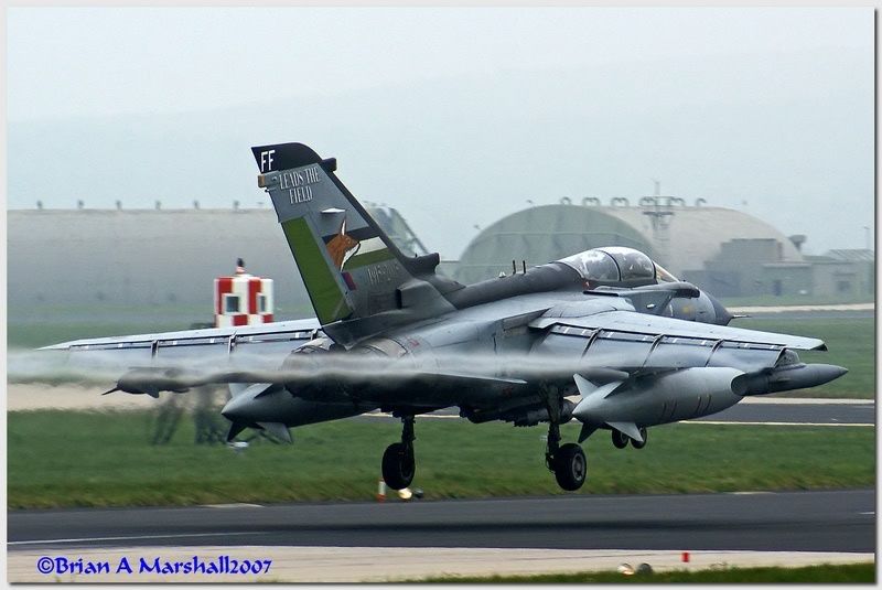 http://i5.photobucket.com/albums/y200/penpusher/RAF%20Lossiemouth%202-3%20May%2007/03.jpg