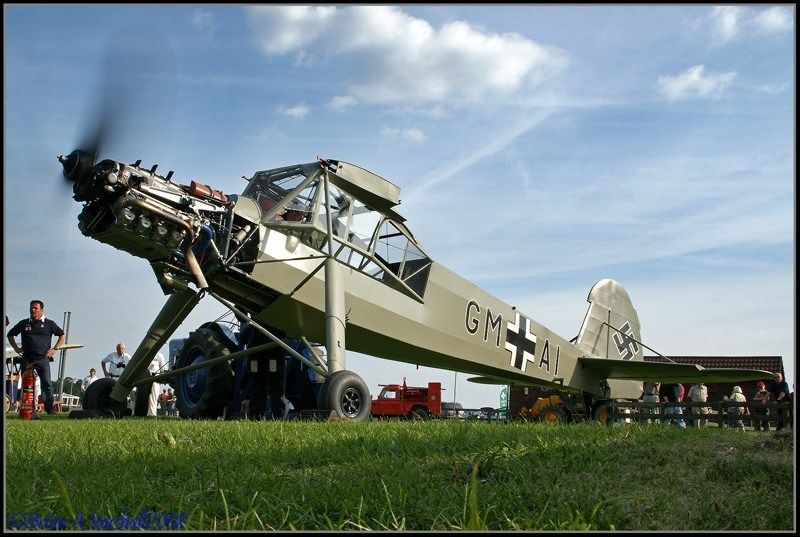 http://i5.photobucket.com/albums/y200/penpusher/Shuttleworth%20Evening%2020%20Sep%2008/01.jpg
