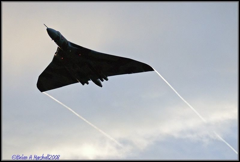 http://i5.photobucket.com/albums/y200/penpusher/Vulcan%20at%20Wyton%2004%20Sep%2008/08.jpg