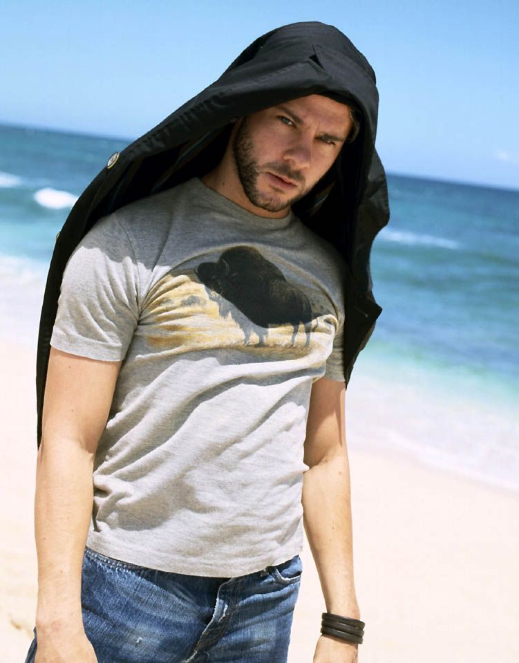 Dominic Monaghan as Charlie