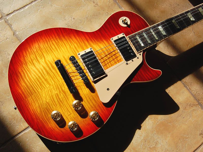 Armitage_Les_Paul_Traditional.jpg