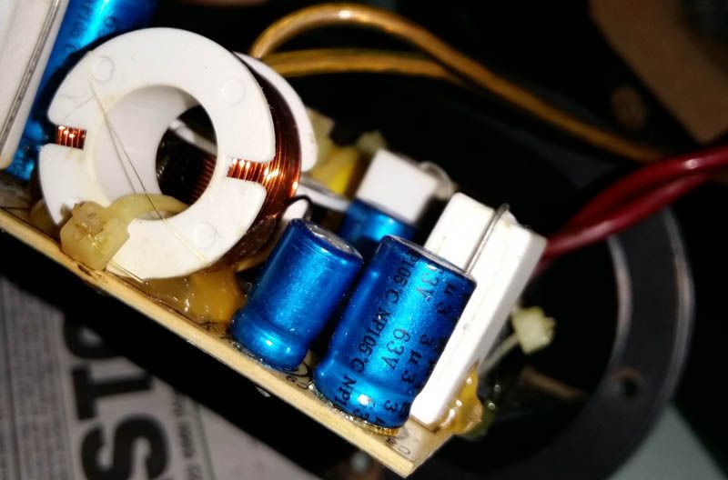 Blue%20capacitors.jpg