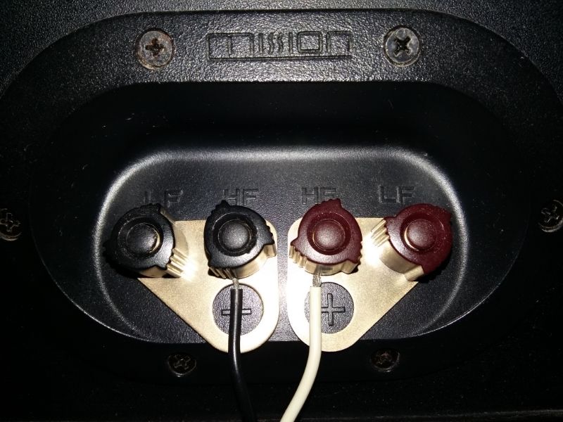 speaker20connector.jpg